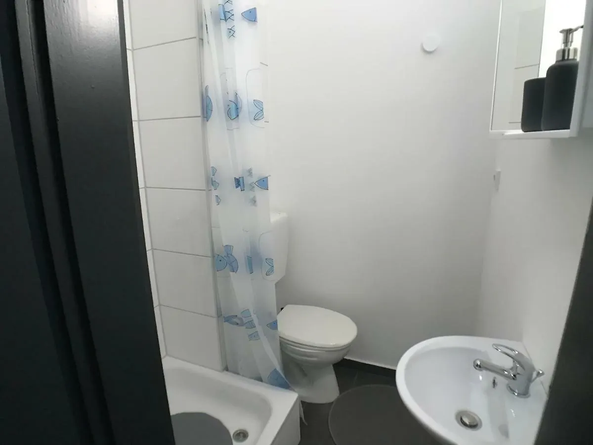 Living @ Klassvilla Weserwehr No. 5 Bremen Apartment